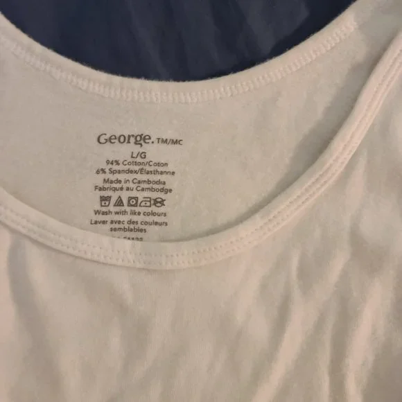 Top white - Picture 2 of 4